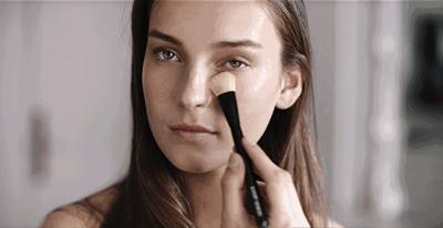 卡粉妆前怎么保湿教程,秋冬底妆起皮卡粉怎么办