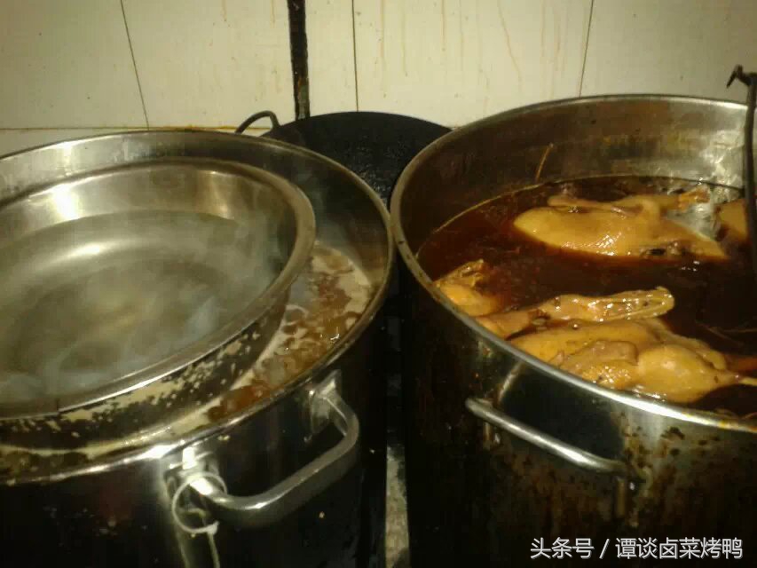 卤水里加的油怎么清洗,卤水怎么清洗才干净