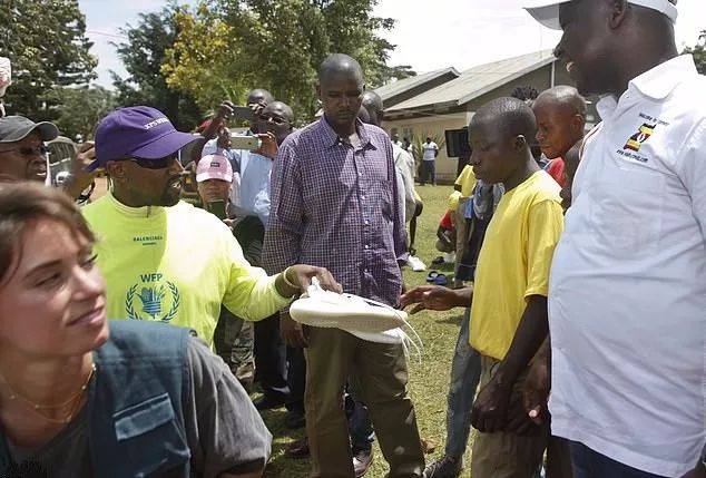 侃爷yeezy重新发售,坎爷yeezy穿鞋带