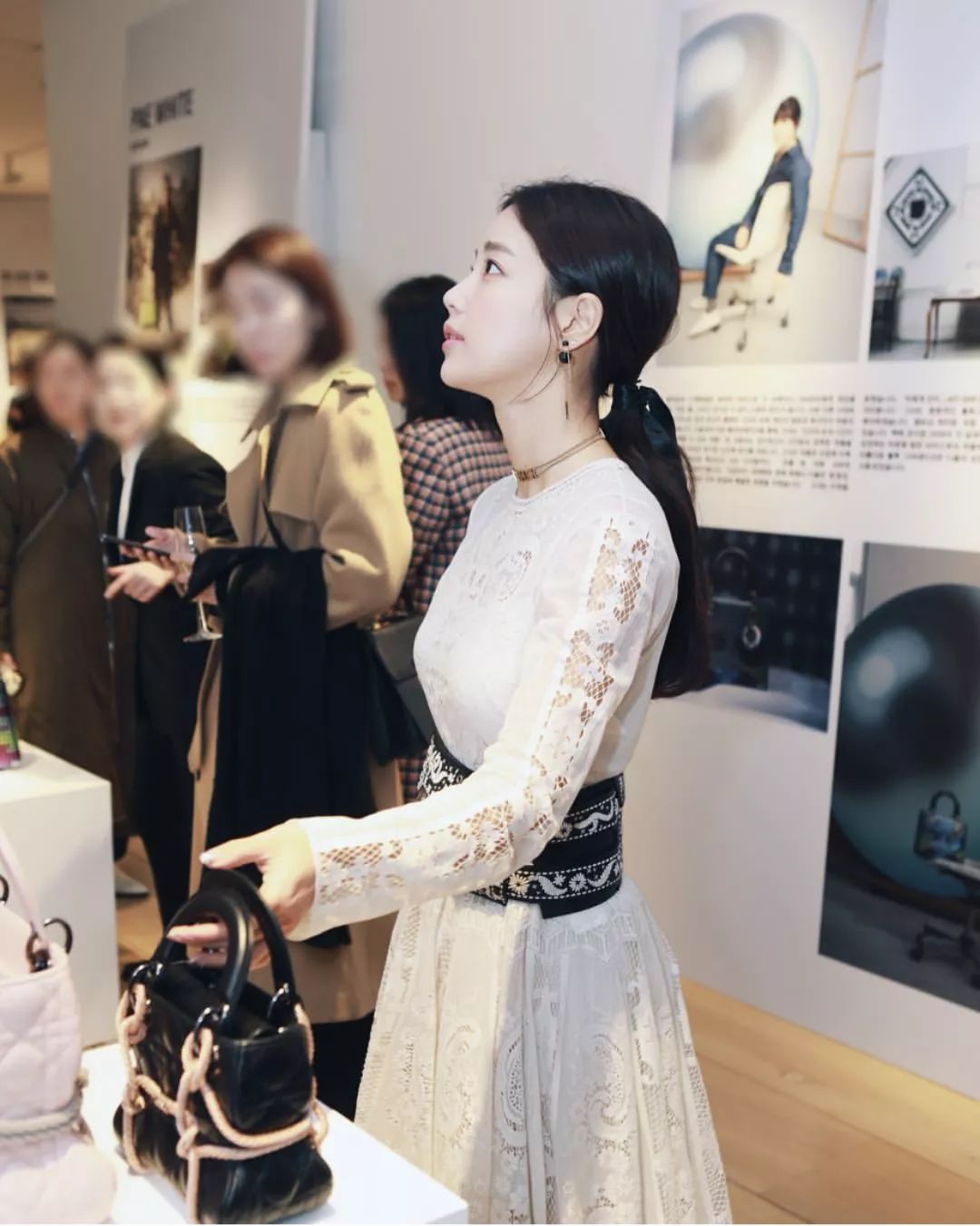 欧美时尚博主穿搭示范冬,韩系慵懒风冬季穿搭博主