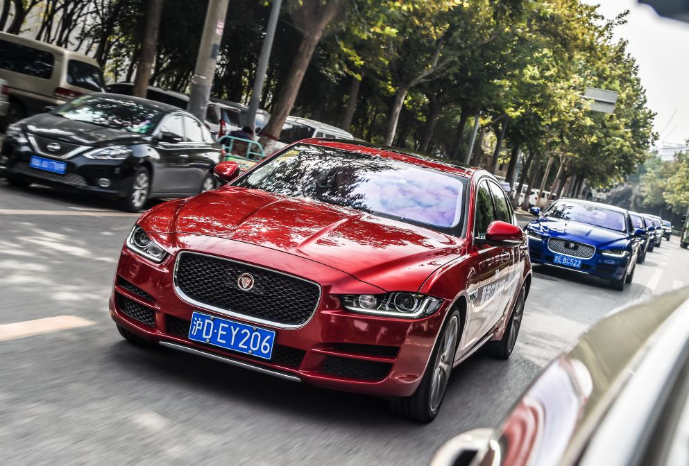 捷豹f-pace霸气魔都街拍,沉浸式体验捷豹老款fpace