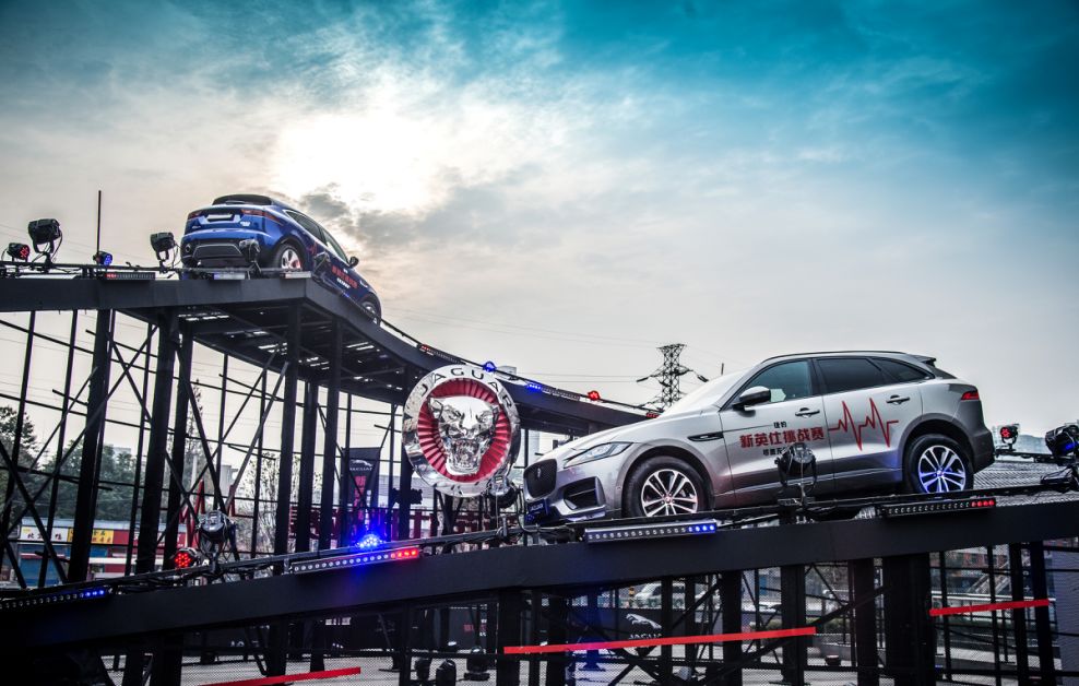 捷豹f-pace霸气魔都街拍,沉浸式体验捷豹老款fpace