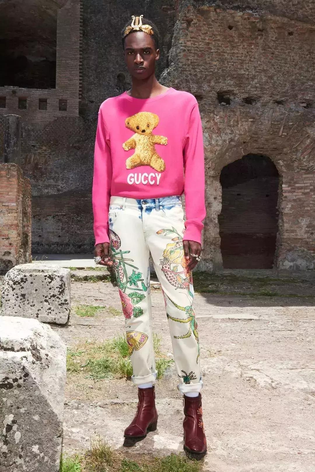 摆脱“全员恶人紫”和“原谅绿”,粉色才是最时尚的颜色