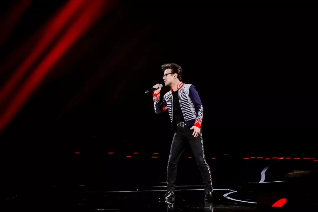 罗志祥唱跳现场,罗志祥林俊杰热舞一分钟