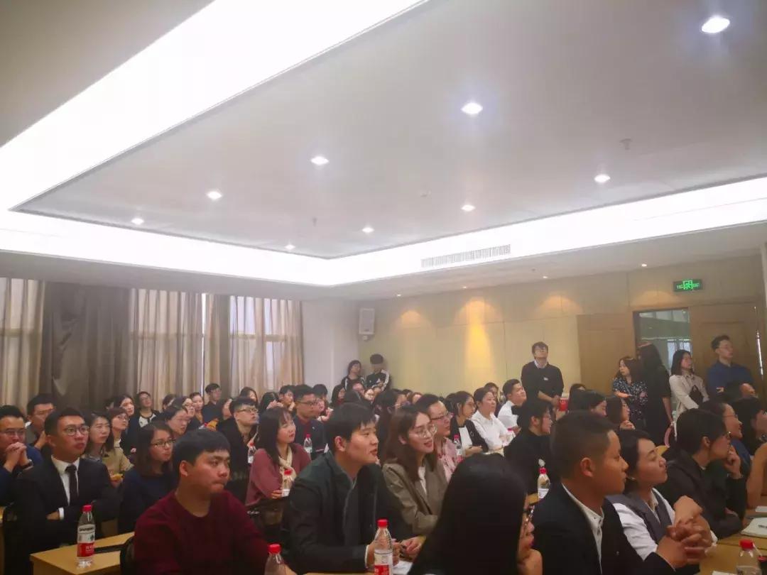 鑱屾捣棰嗚埅瑙嗛,鑱屾捣棰嗚埅鎴愬憳