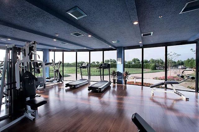 探秘2500亩魔都后花园!欧式别墅独栋、宠物乐园、动物农场高尔夫