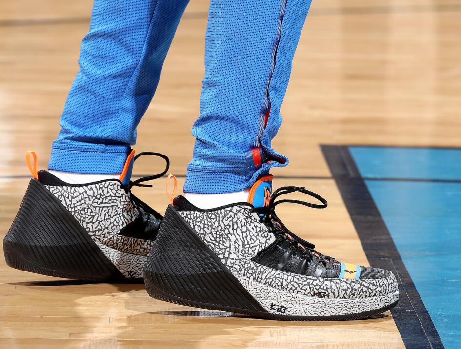 怎么看杜兰特kd11冰蓝真假,杜兰特季后赛不穿kd11