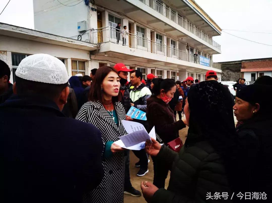 月入上万的贫困小伙子,在贫困县年收入20万是什么水平