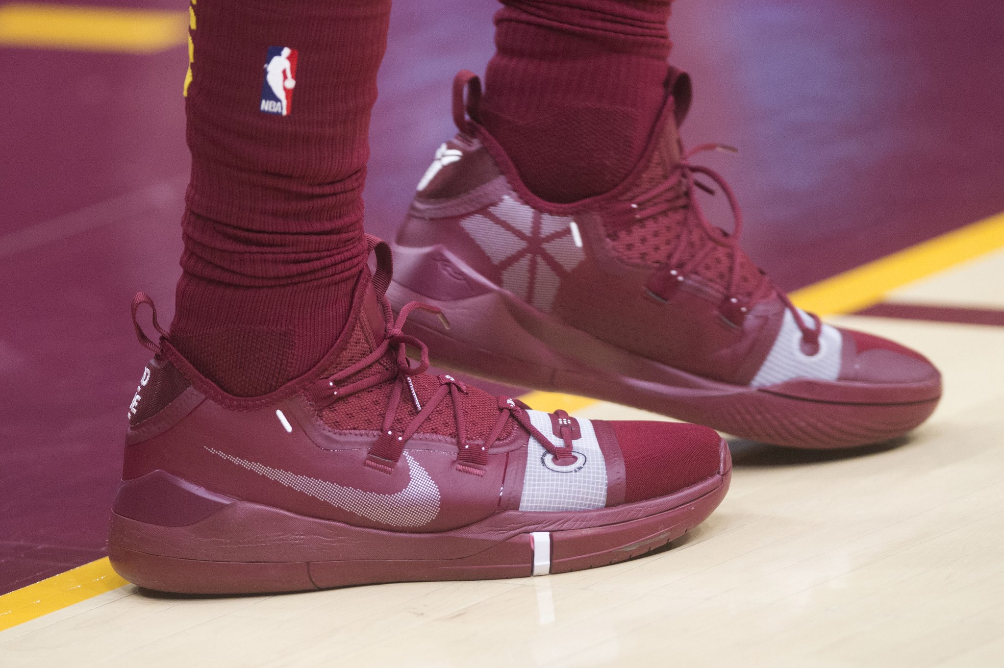 NBA赛场篮球鞋今日集锦，杜兰特脚上的球鞋比他的表现更耀眼