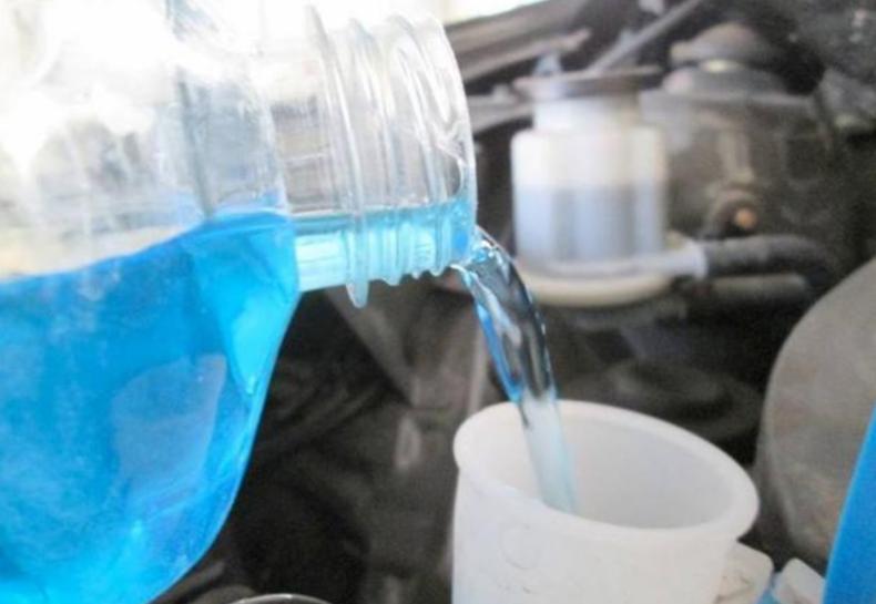 天气冷玻璃水被冻住了怎么办,天气冷玻璃水都冻了怎么办