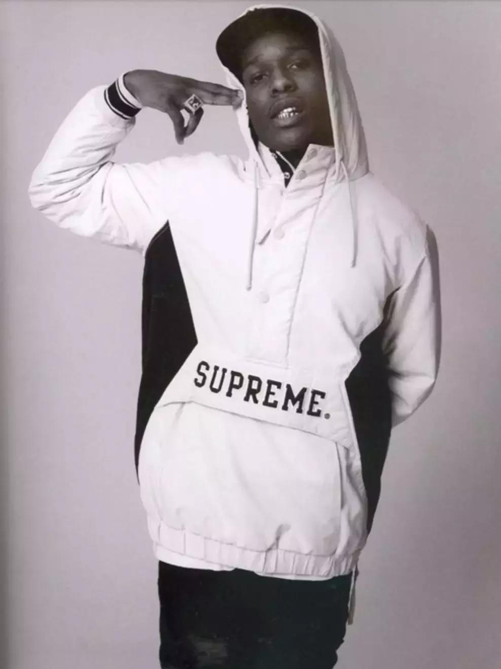 supreme冠军联名夹克,supreme近期联名