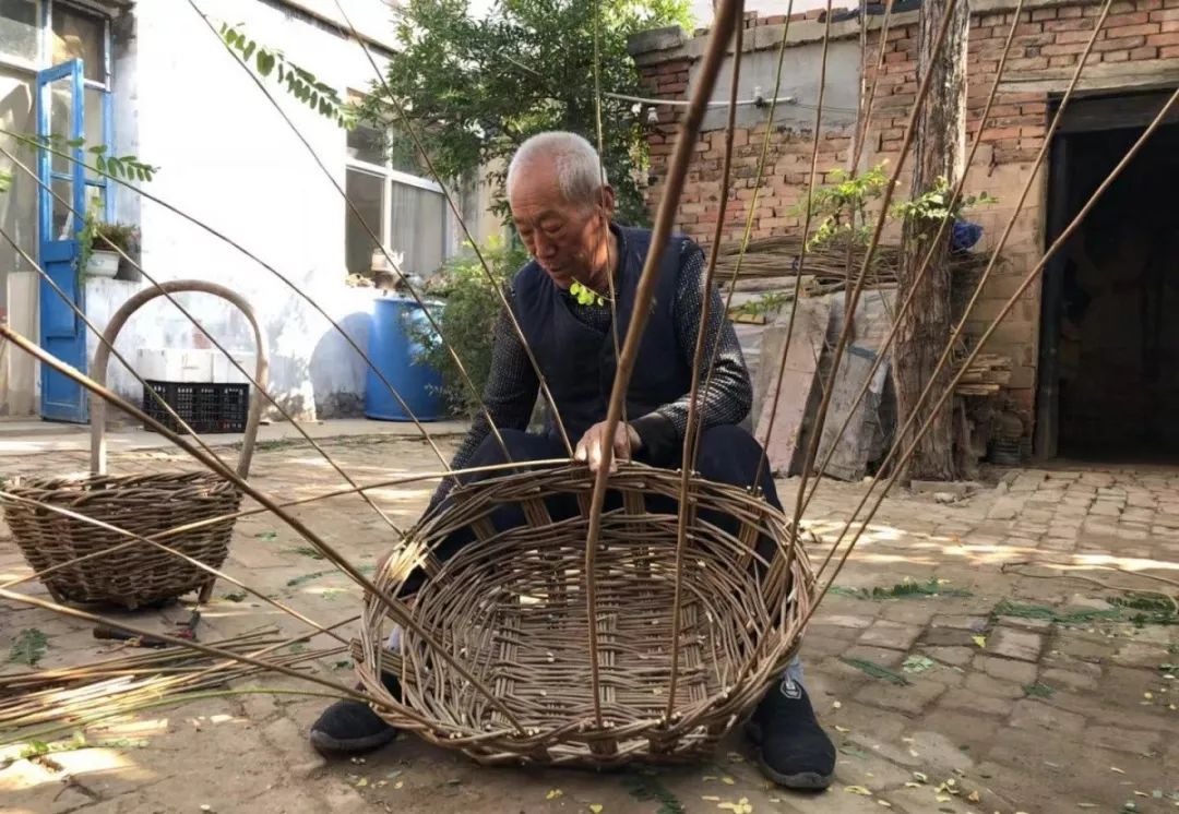 指尖上的舞蹈教案,编篓子的舞蹈