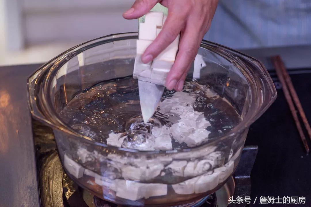 5分钟教你做蟹黄豆腐煲,没有蟹黄的蟹黄炒饭