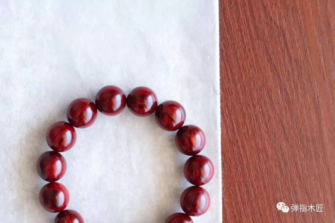 真正的小叶紫檀手串在哪里买,现在小叶紫檀手串为什么便宜