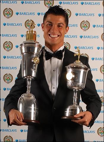 c罗曼联时期的最后一个帽子戏法,c罗在曼联时期经典庆祝动作