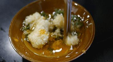 五分钟搞定港式花胶鸡火锅,清汤花胶鸡火锅