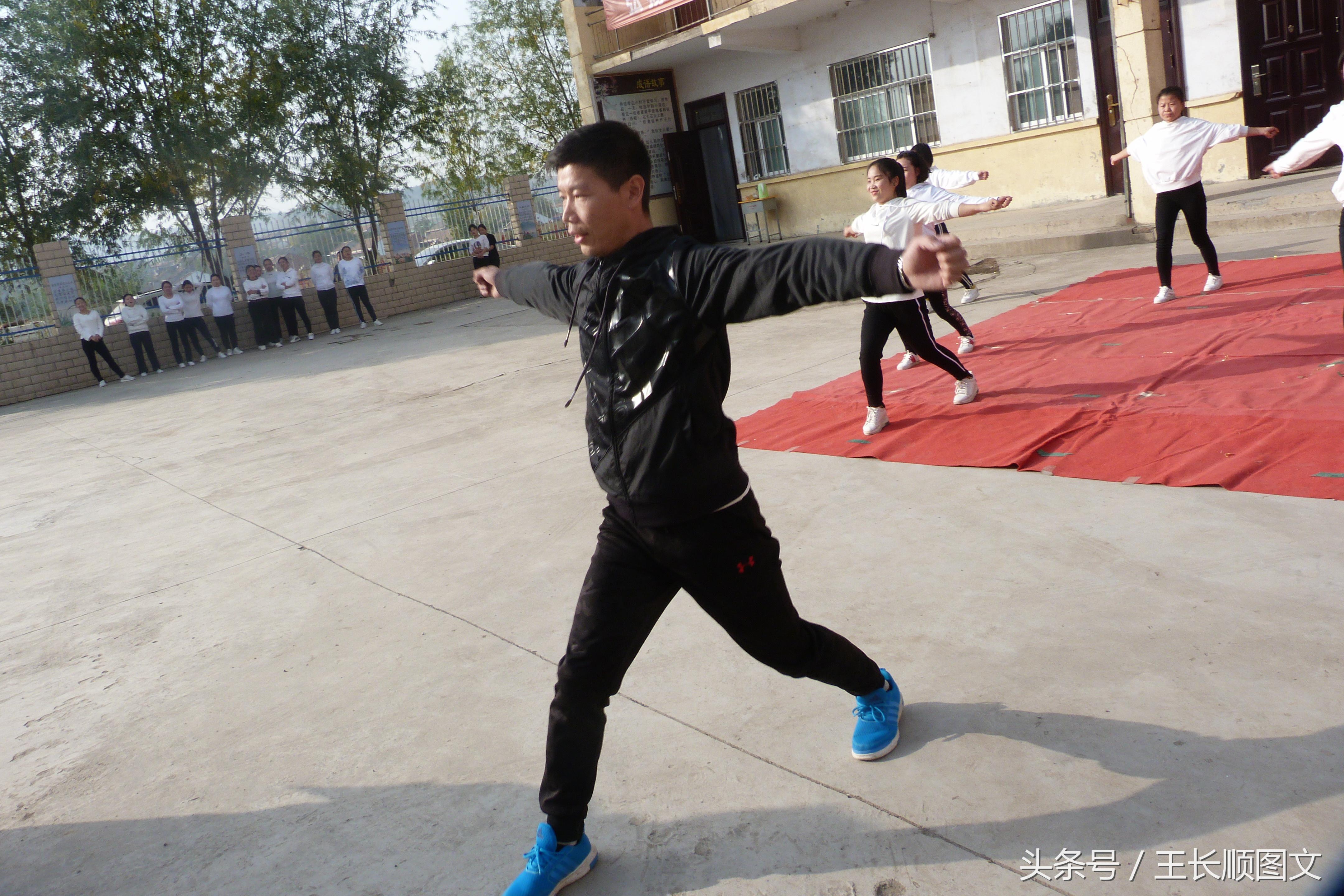 横栏小学第九套广播体操,横寨乡中心小学广播体操比赛