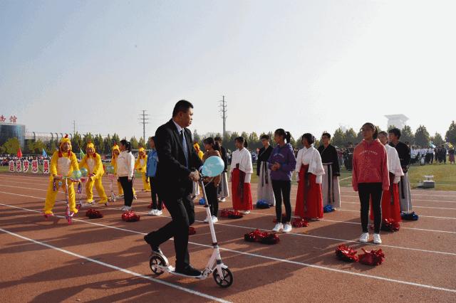 渭南桃园小学运动会开幕式,渭南小学生运动会开幕式