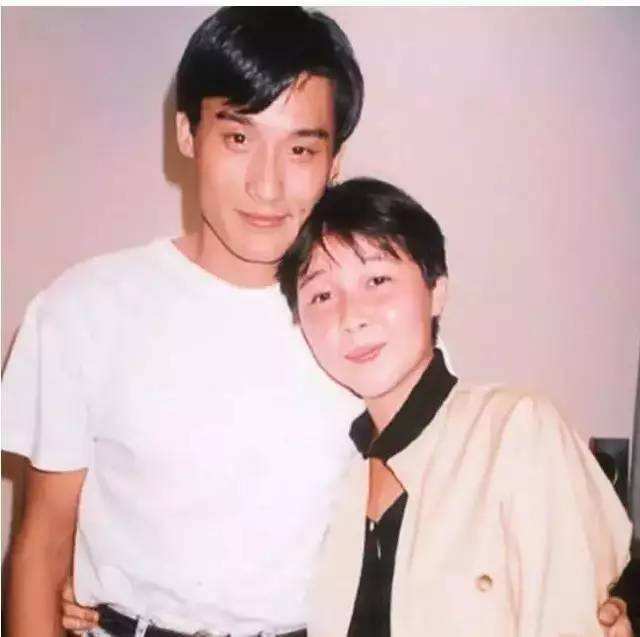 刘耀文在鱼龙混杂的娱乐圈,鱼龙混杂争名夺利的娱乐圈