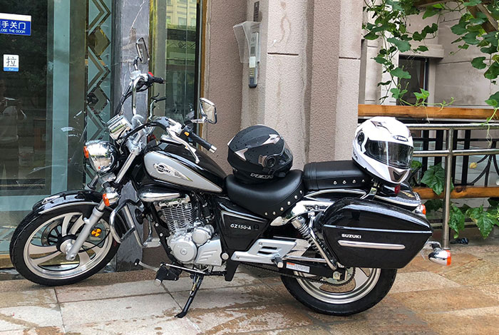 出自豪爵铃木，售11800元，舒适稳定，国产太子中的“神车”