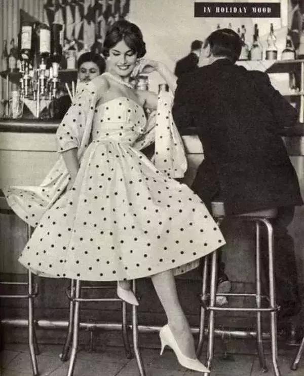 一口气读懂草间弥生丨准备好了吗，一大波圆点即将来袭！