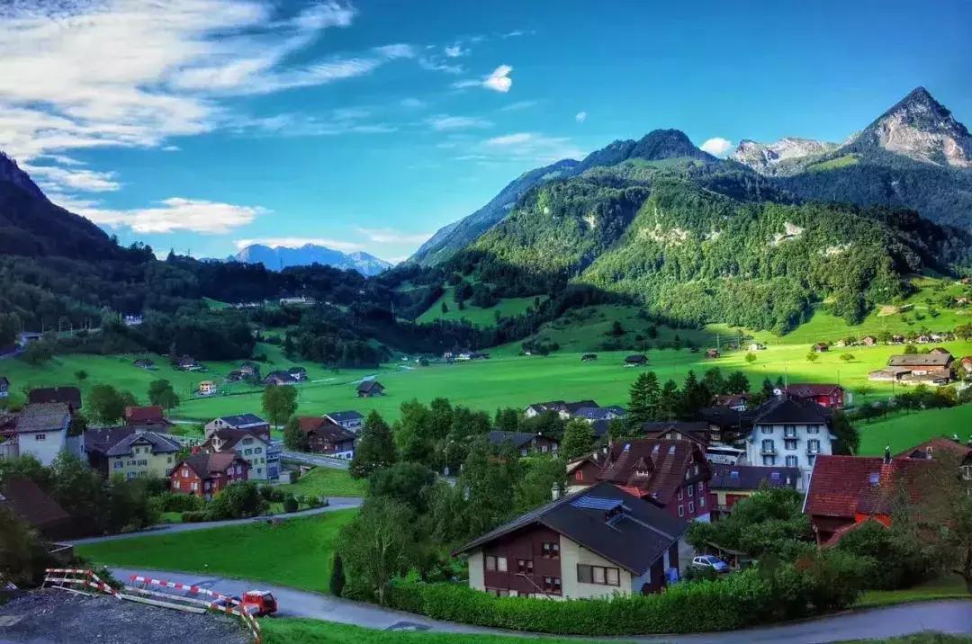 雅加达机场免税店必买清单,成田机场免税店购物必买清单