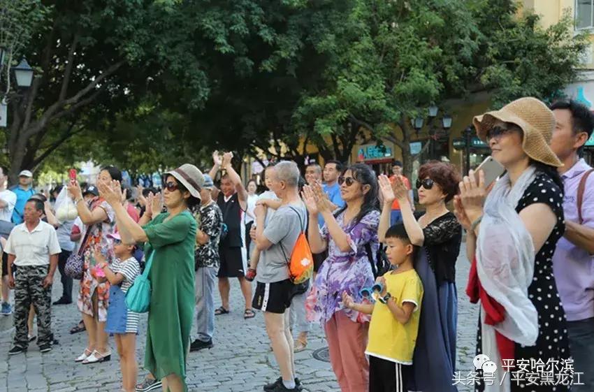 用实力圈粉哈尔滨百年老街流淌着公安民警的歌儿