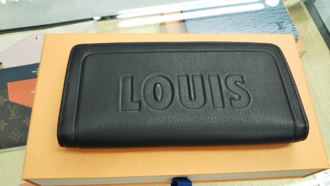 原来冲绳的二手中古店这么好逛，几百块巴宝莉，LV旅行包才4千！