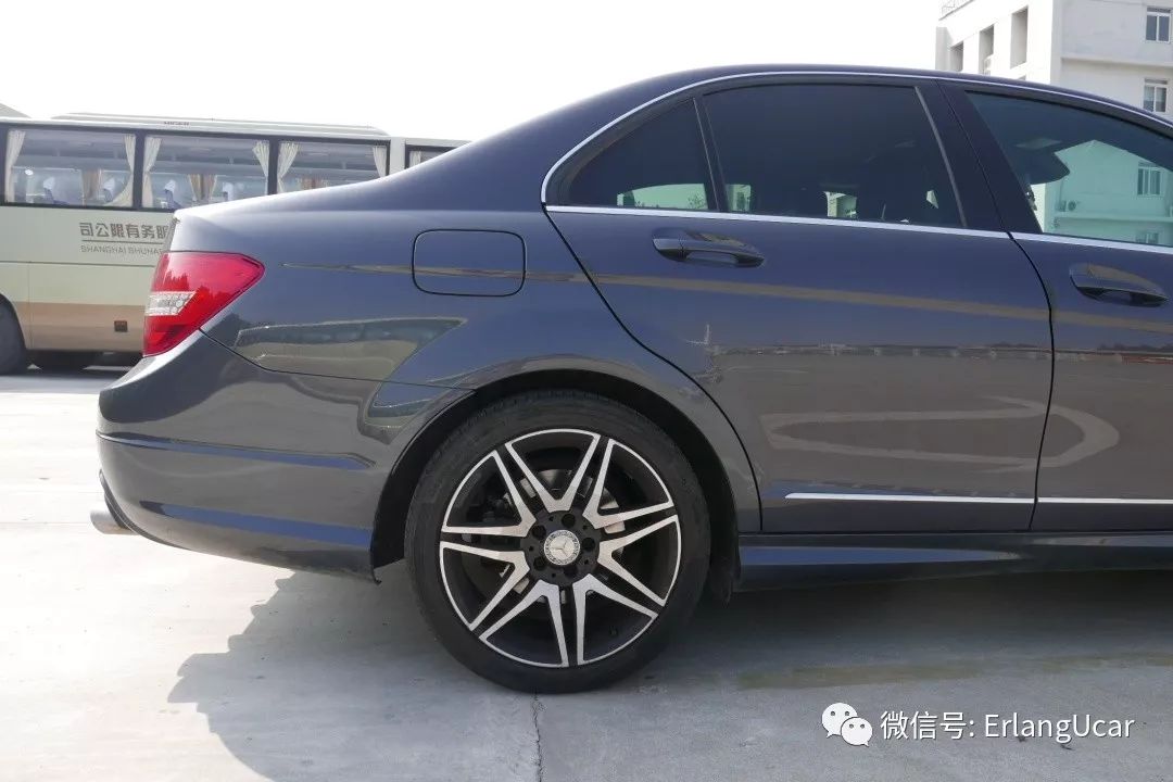 w204奔驰c300coupe,奔驰w204c200旅行版