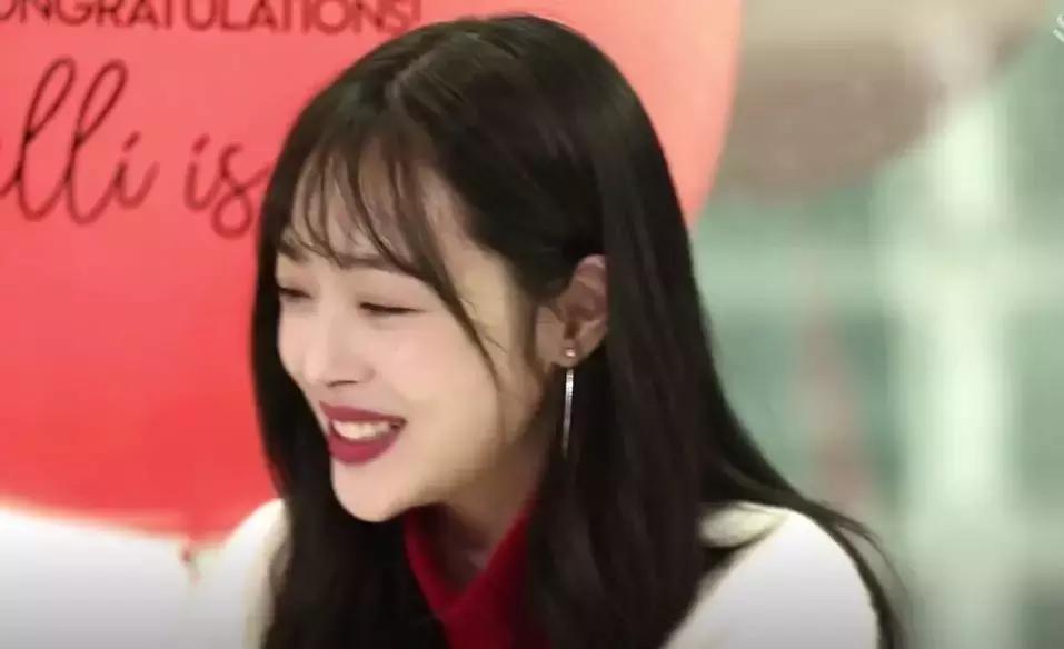 雪莉早期个人舞台,雪莉曾经综艺节目