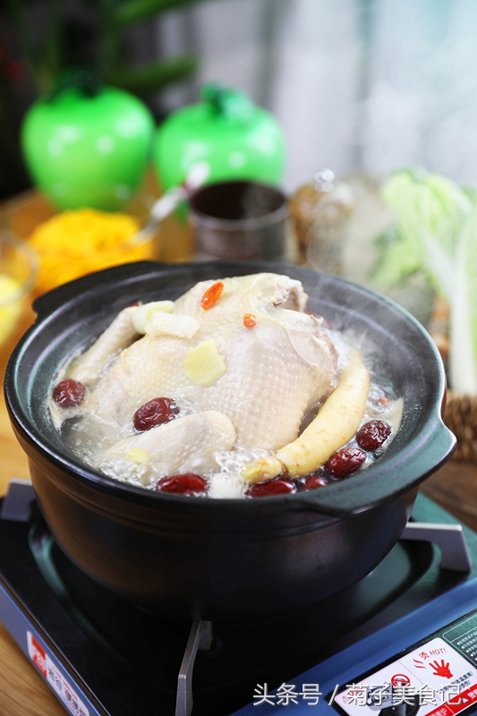 鲜人参汤补气血做法,鲜人参炖鸡汤的正确做法和功效