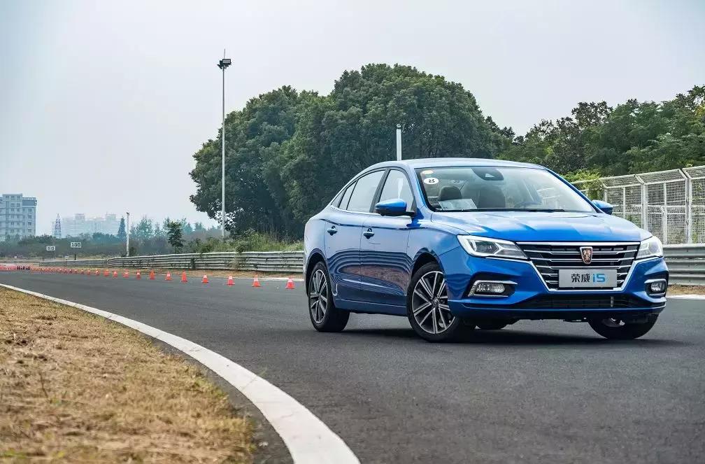 荣威i5试驾体验,荣威550新车评