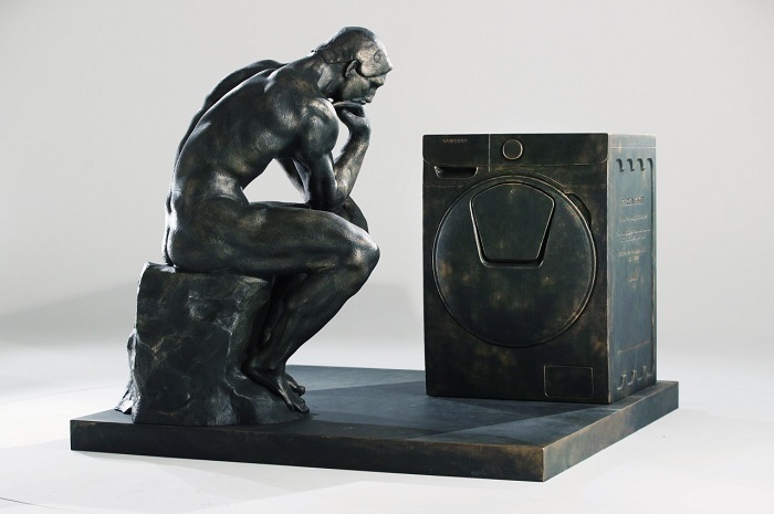 明明是家正经的科技公司,却偏爱恶搞艺术