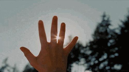 这是个很难让人心平气和的时代，你知道30岁月薪5万的人经历过什么