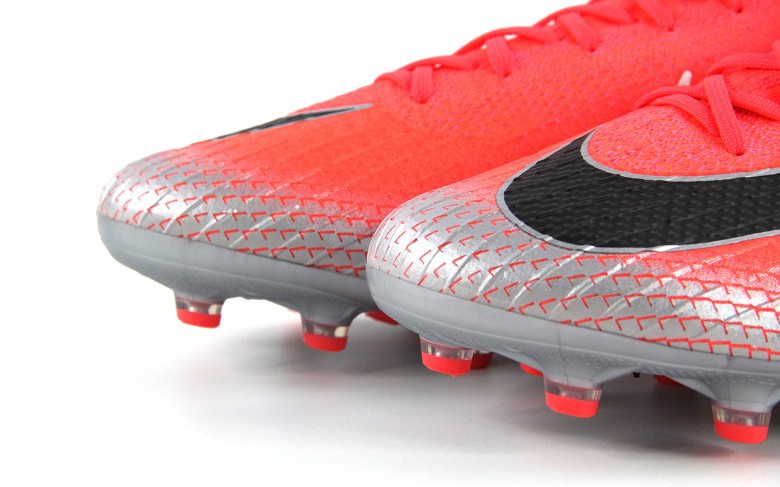 cr7最后一个版本,cr7足球鞋限定版