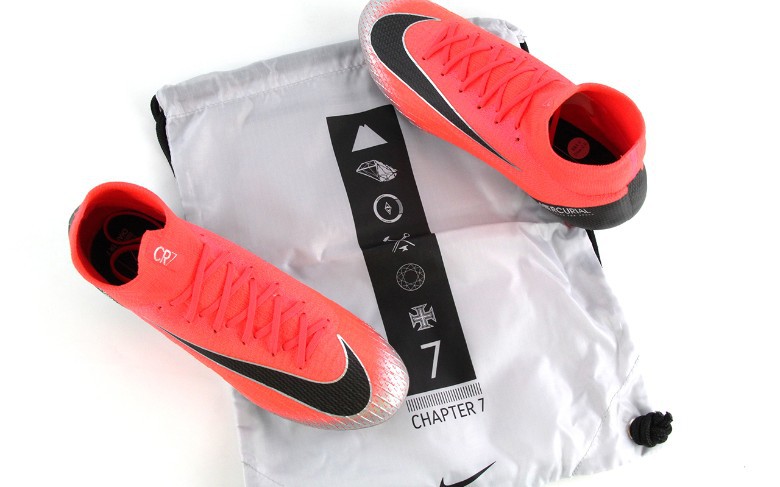 cr7最后一个版本,cr7足球鞋限定版