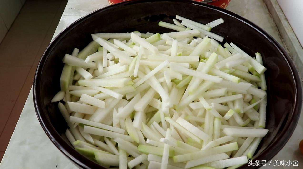 家庭自制腌萝卜,腌萝卜不坏的腌制方法