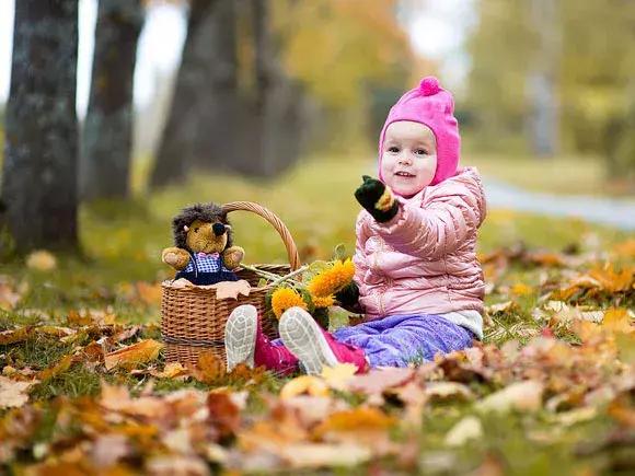 宝宝一到中午就脸红皴裂,天冷小朋友脸皴了怎么办
