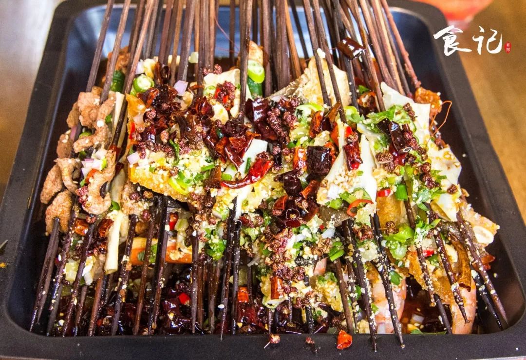 这家凭年糕火锅圈粉无数的店,这家串串每吃一次都念念不忘