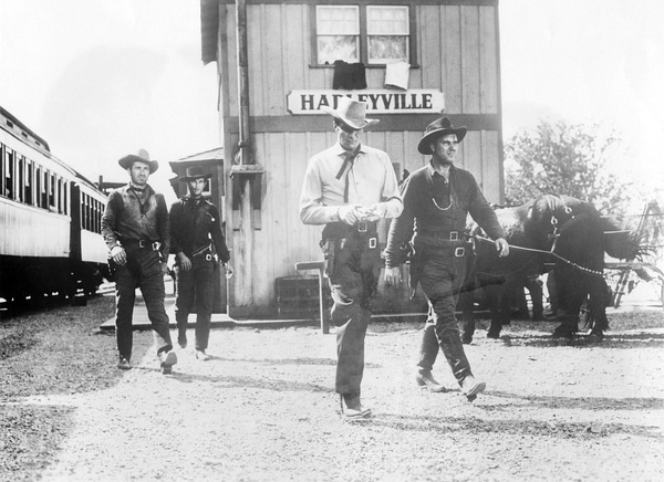 观看西部电影,西部电影荒野大镖客2剧情