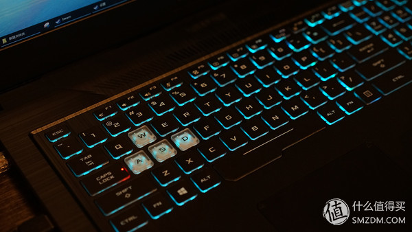 游戏本中的法拉利华硕飞行堡垒6Plus评测