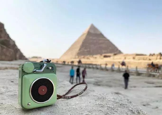 沙漠骆驼这首歌是哪一年流行的,沙漠骆驼歌词分析