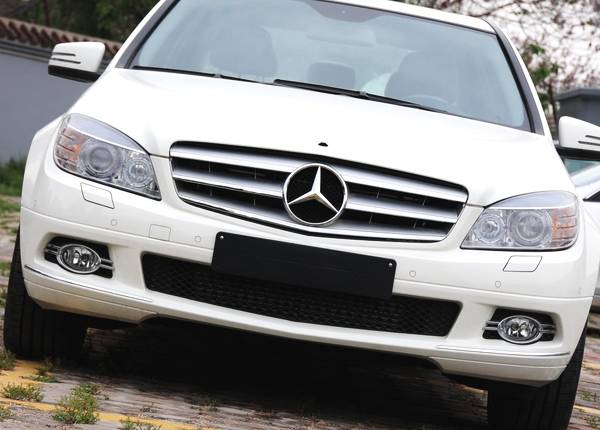 10年13万的奔驰C级和09年9万公里的宝马5系，11万多适合哪台车