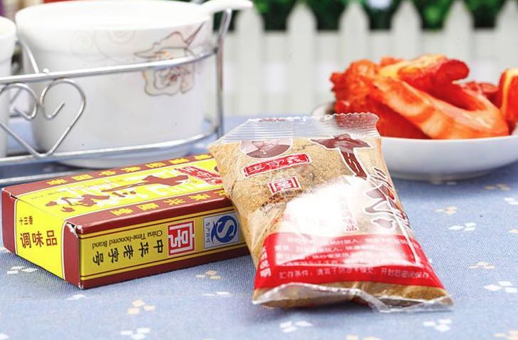 他32年只做一味调料，8分钱利润却年赚3亿！怎么做到的？