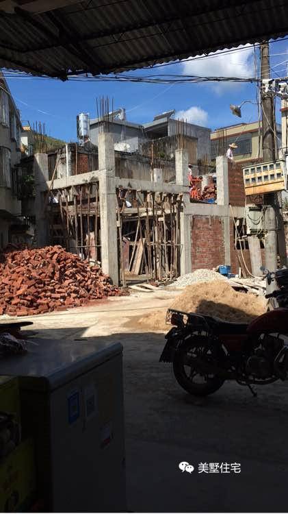 *东王广**先生小户型建别墅，加个复式楼，造价30万堪称村里最美！