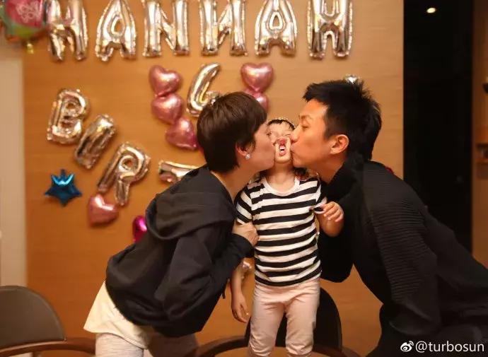 “妈妈，我同学说你好土……”，她的回应说出了千万家长心声！