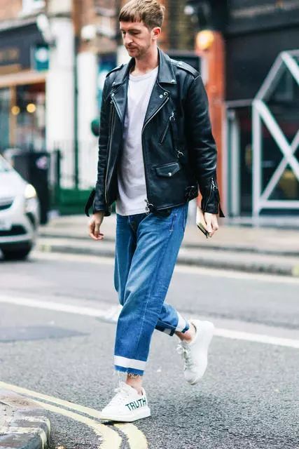 网红同款男装冬装皮衣夹克混搭,软质洋装皮衣混搭个性风不失时尚