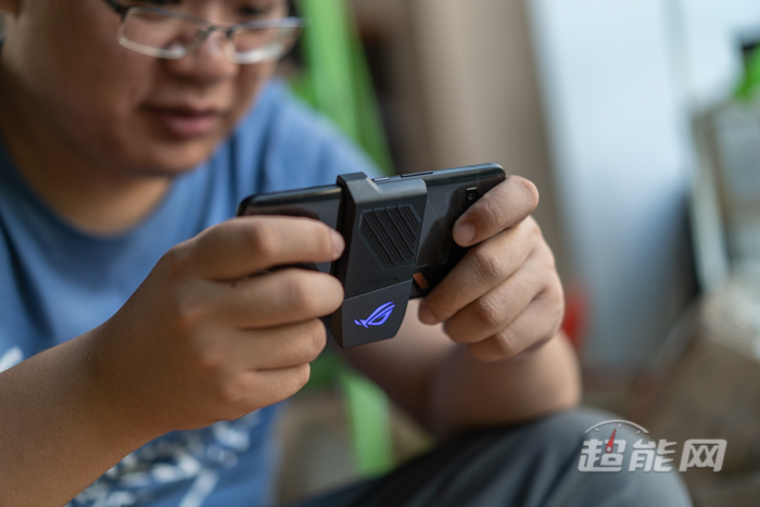 华硕rogstrixb460igaming,华硕rog最新款手机