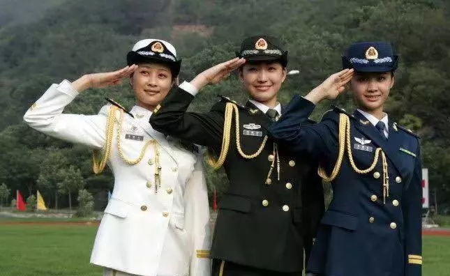 我国军礼服,军礼服哪年有