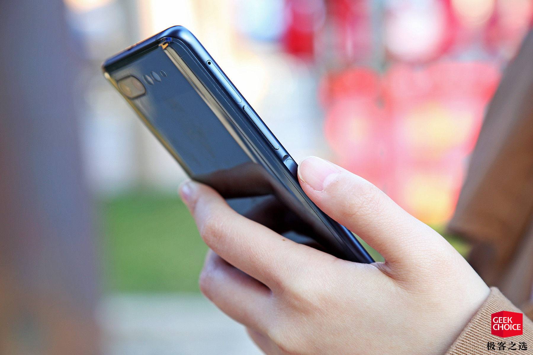 努比亚x手机双屏黑科技测试,努比亚x和vivo双屏版哪个值得买